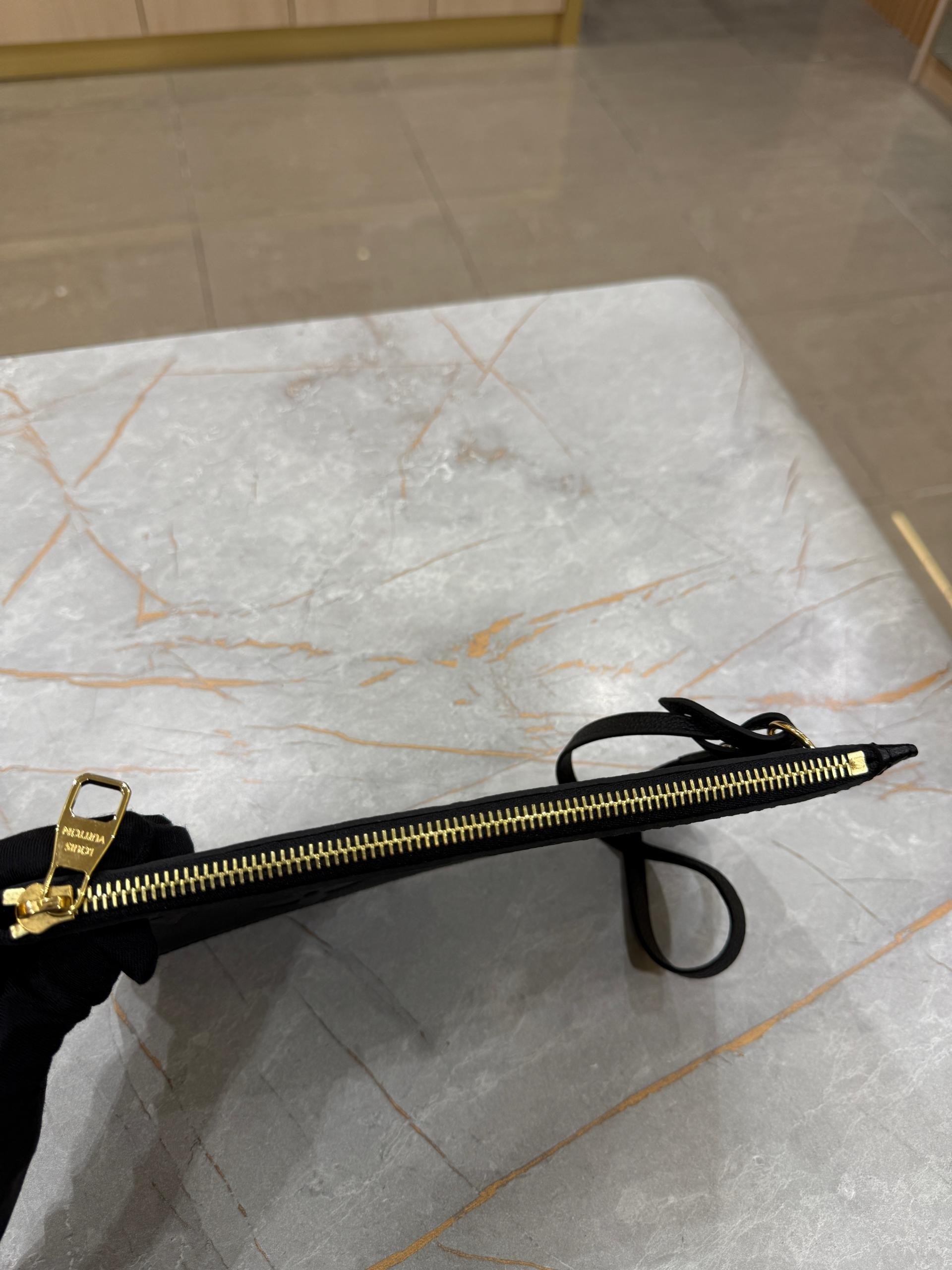 f6a5e7a3-3a07-4bf3-89c1-4668ec09d967